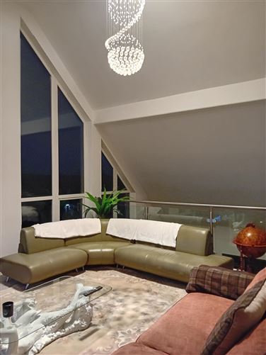 https://photos-a.propertyimages.ie/media/8/0/2/5005208/efb520ee-295a-4de6-a745-31257385b6e3_l.jpg