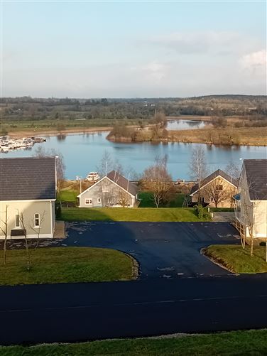 https://photos-a.propertyimages.ie/media/8/0/2/5005208/efb520ee-295a-4de6-a745-31257385b6e3_l.jpg