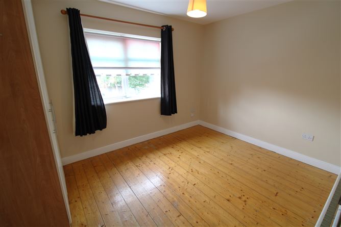 Photo 10 of 13 — 12 Beechfield Way, Clonee, Dublin 15