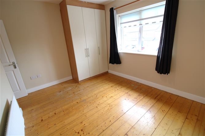 Photo 11 of 13 — 12 Beechfield Way, Clonee, Dublin 15