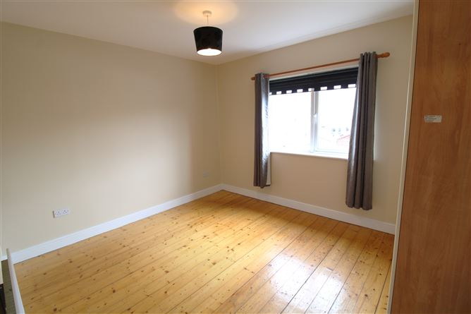 Photo 8 of 13 — 12 Beechfield Way, Clonee, Dublin 15