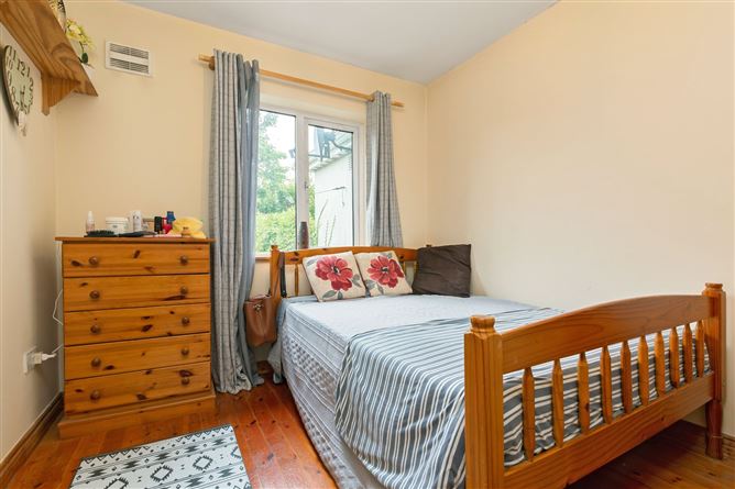 2 Teeling Gardens, Ballisodare, Co. Sligo