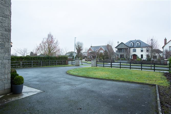 Village Green, Blackrock, Louth