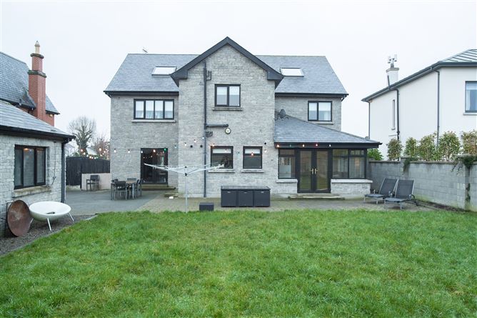 Village Green, Blackrock, Louth