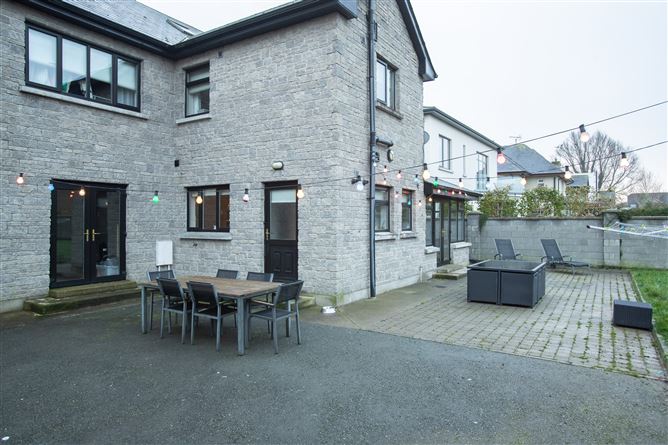 Village Green, Blackrock, Louth