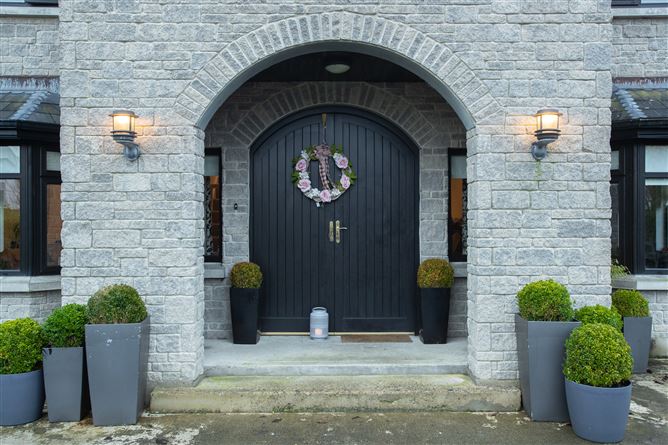 Village Green, Blackrock, Louth