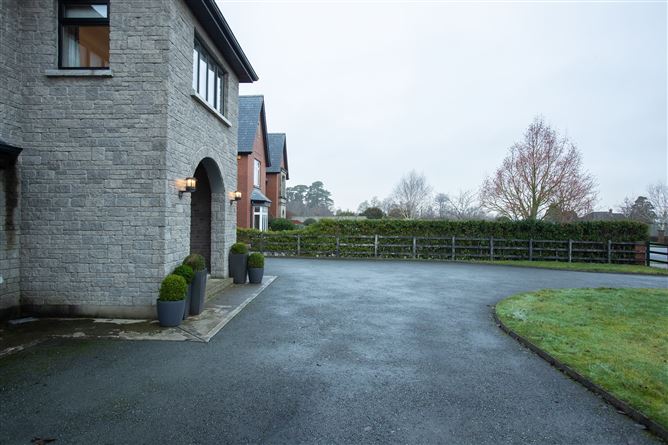 Village Green, Blackrock, Louth