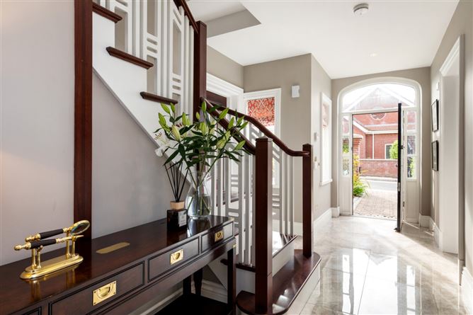 10 Brighton Square, Brighton Road, Foxrock, Dublin 18