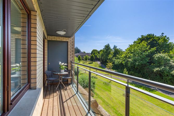 18 Dodderbank, Milltown, Dublin 6