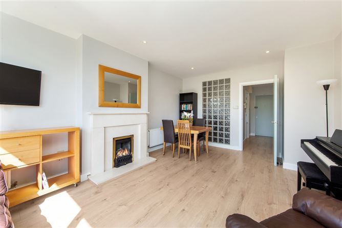 18 Dodderbank, Milltown, Dublin 6