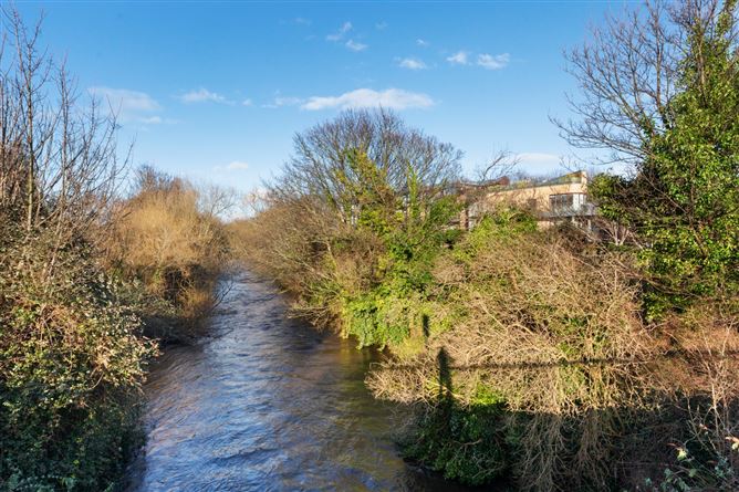 18 Dodderbank, Milltown, Dublin 6