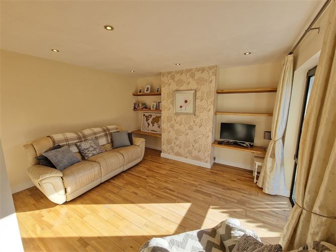 34 Garden View, Clarecastle, Ennis, Clare