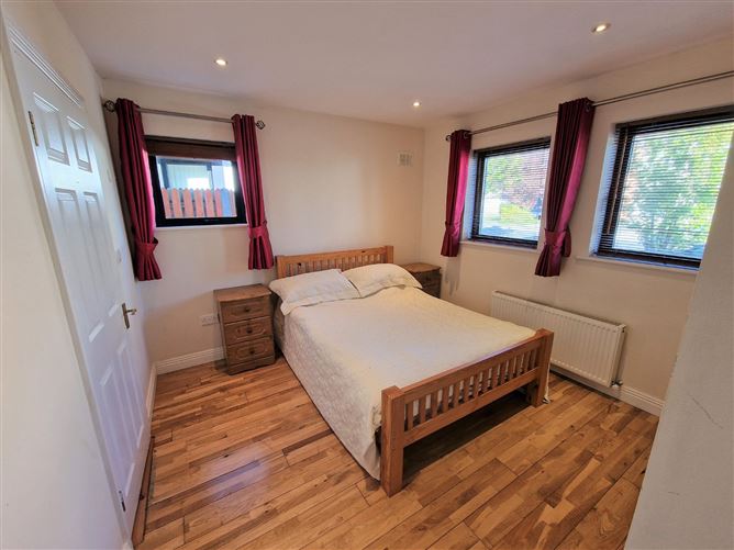 34 Garden View, Clarecastle, Ennis, Clare