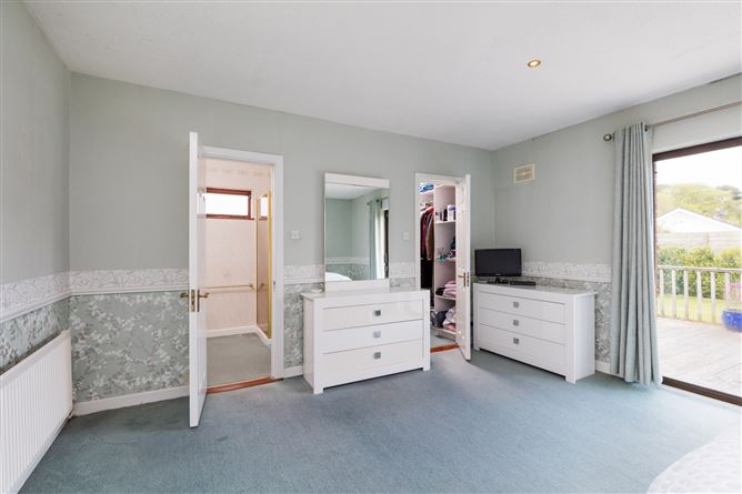 6 Thormanby Woods, Howth, Co. Dublin