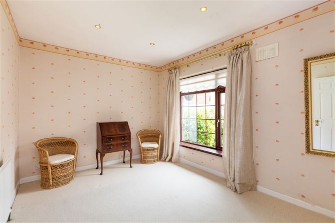 6 Thormanby Woods, Howth, Co. Dublin