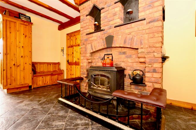 Creaghduff Stables, Coosan, Athlone, Westmeath