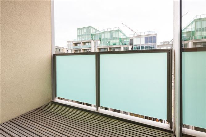 96 Kirkpatrick House, Spencer Dock, IFSC, Dublin 1