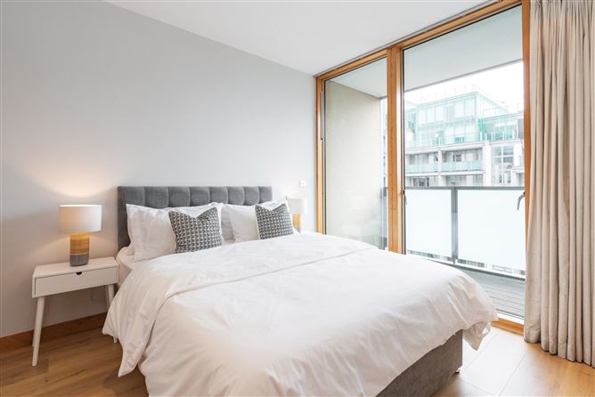 96 Kirkpatrick House, Spencer Dock, IFSC, Dublin 1