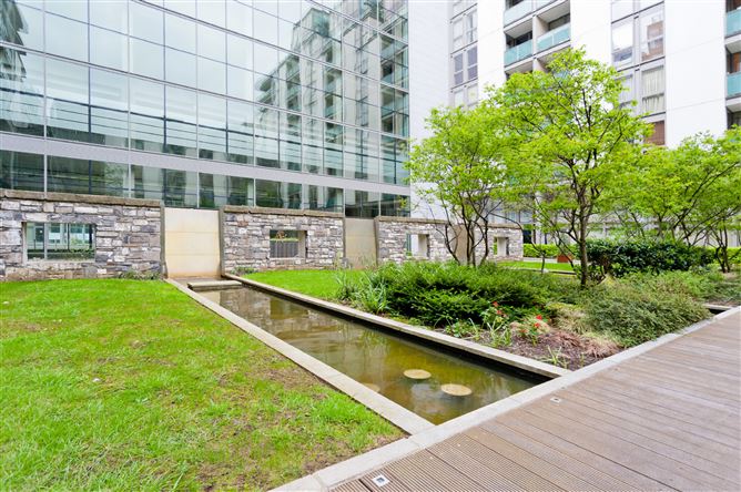 96 Kirkpatrick House, Spencer Dock, IFSC, Dublin 1