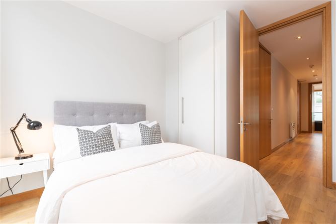 96 Kirkpatrick House, Spencer Dock, IFSC, Dublin 1