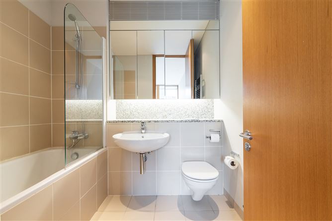 96 Kirkpatrick House, Spencer Dock, IFSC, Dublin 1