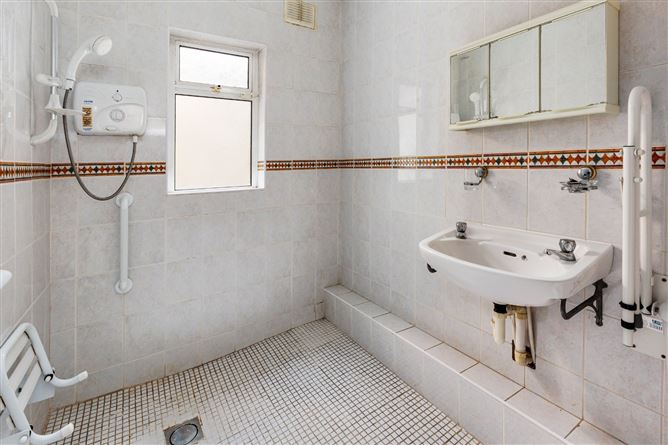 Photo 8 of 17 — 140 Philipsburgh Avenue, Fairview, Dublin 3