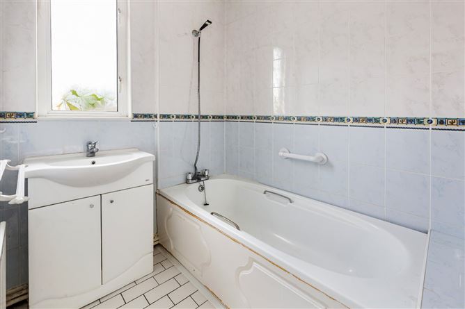 Photo 13 of 17 — 140 Philipsburgh Avenue, Fairview, Dublin 3