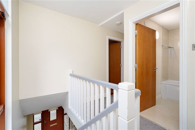 Photo 12 of 25 — 61 Hunters Green, Ballycullen, Dublin 24