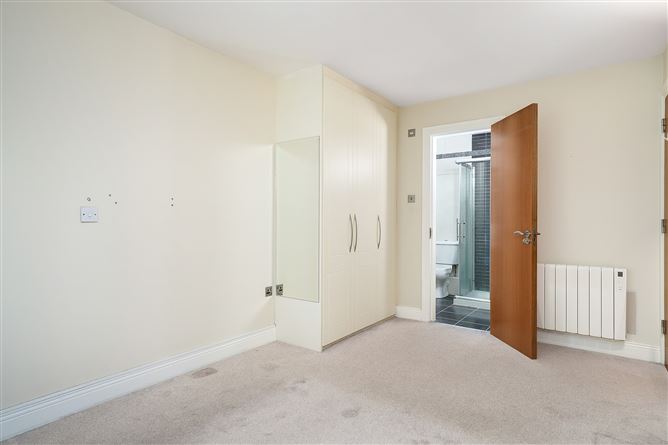 Photo 14 of 25 — 61 Hunters Green, Ballycullen, Dublin 24