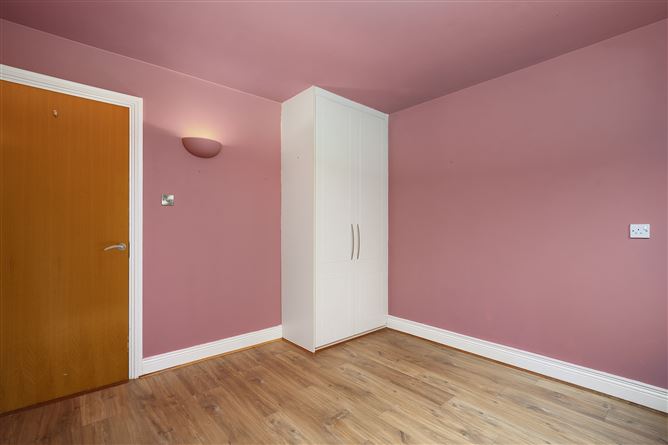 Photo 19 of 25 — 61 Hunters Green, Ballycullen, Dublin 24