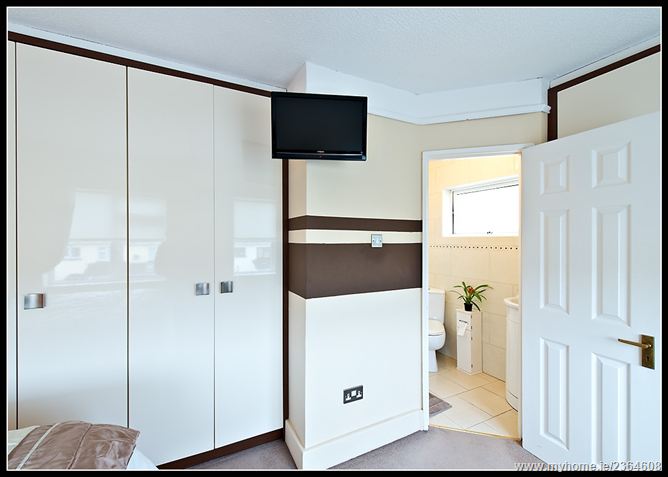 9 WOODLAWN WALK, Santry, Dublin 9