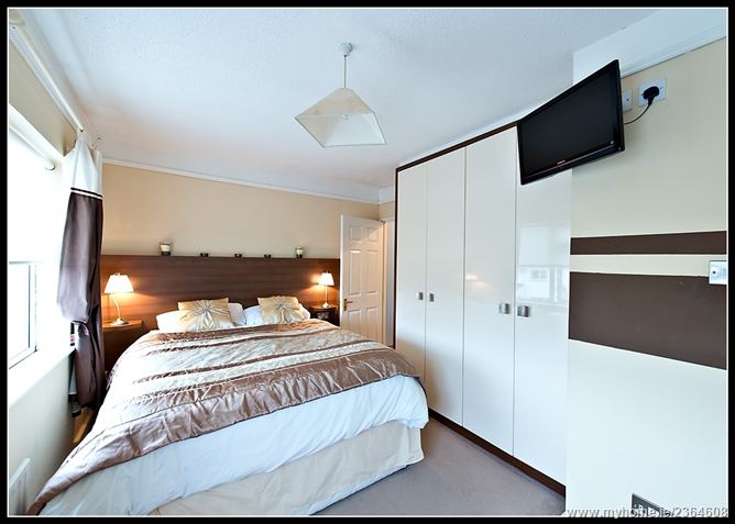 9 WOODLAWN WALK, Santry, Dublin 9