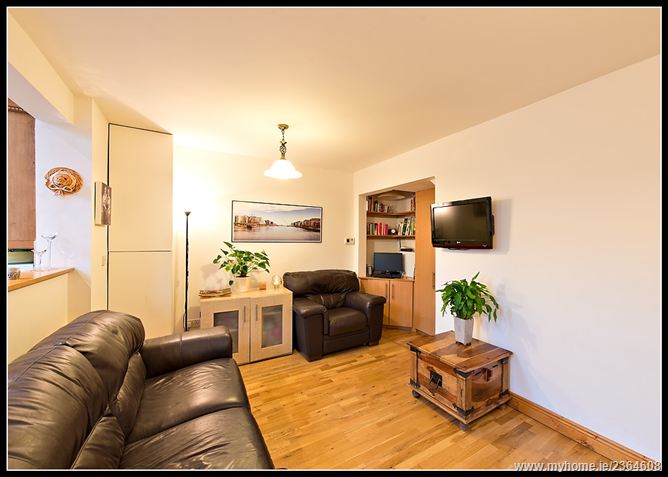 9 WOODLAWN WALK, Santry, Dublin 9