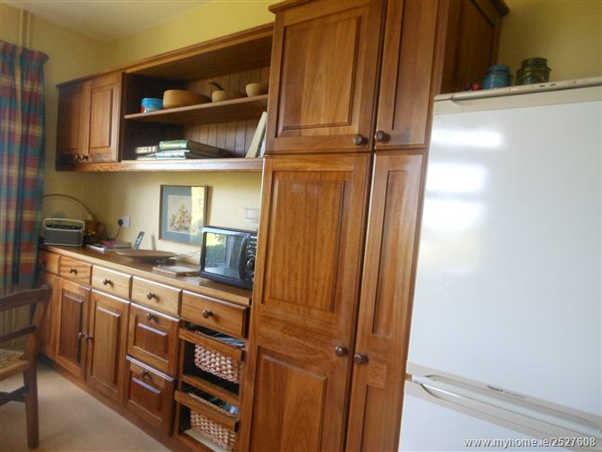 Derrymoyle Lodge, Glann Road, Oughterard, Galway