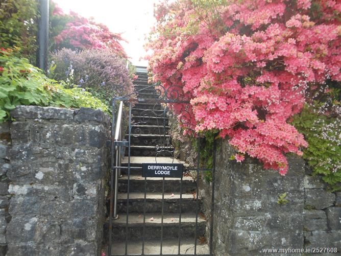 Derrymoyle Lodge, Glann Road, Oughterard, Galway