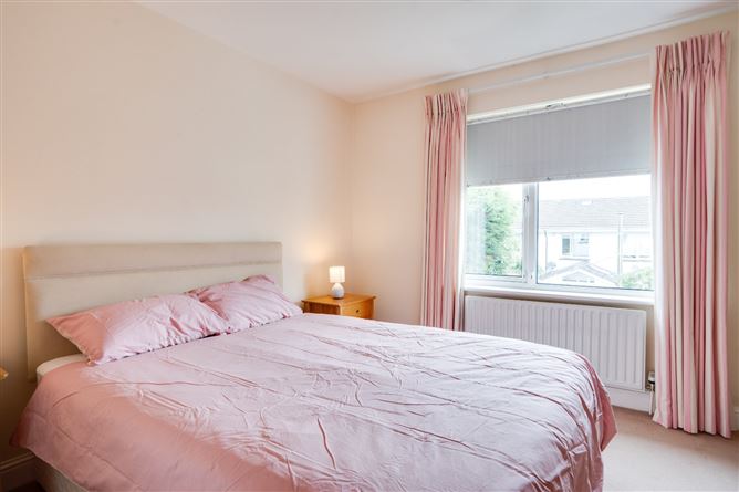 206 Whitecliff, Whitechurch Road, Rathfarnham, Dublin 16