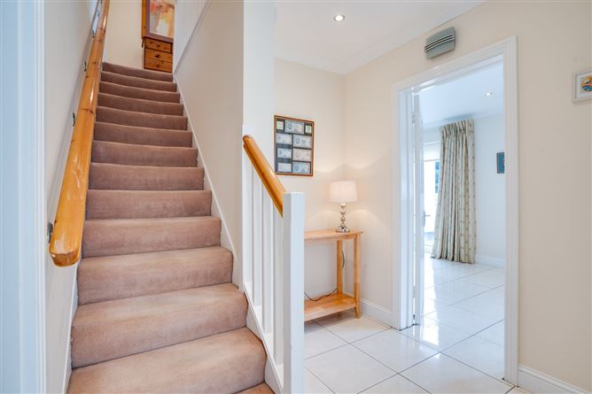206 Whitecliff, Whitechurch Road, Rathfarnham, Dublin 16