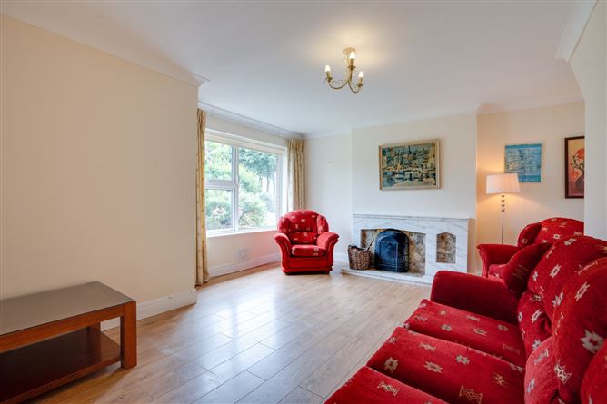 206 Whitecliff, Whitechurch Road, Rathfarnham, Dublin 16