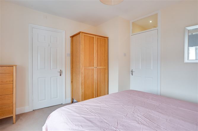 206 Whitecliff, Whitechurch Road, Rathfarnham, Dublin 16