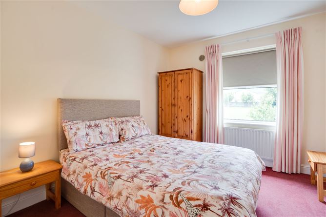 206 Whitecliff, Whitechurch Road, Rathfarnham, Dublin 16
