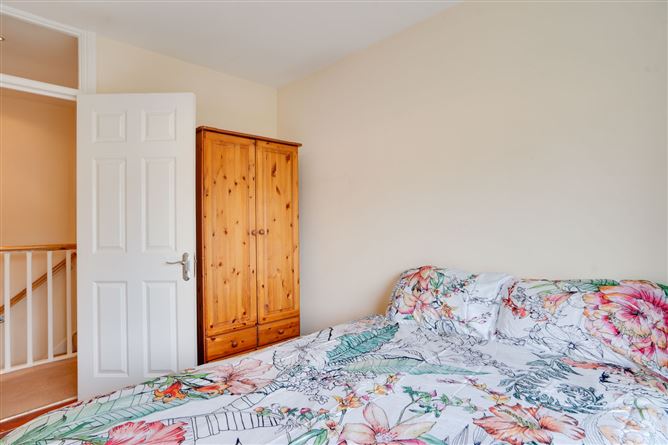 206 Whitecliff, Whitechurch Road, Rathfarnham, Dublin 16