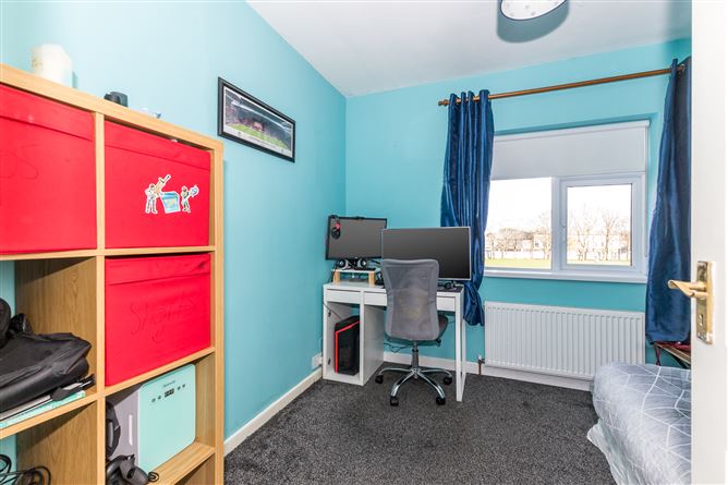 12 Crestfield Park, Whitehall, Dublin 9