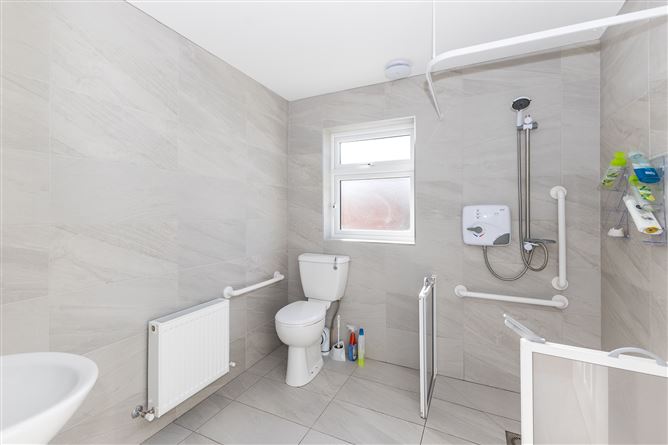 12 Crestfield Park, Whitehall, Dublin 9