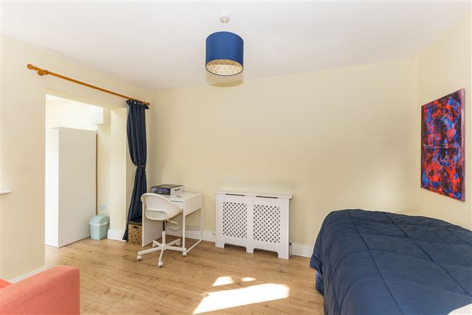 12 Crestfield Park, Whitehall, Dublin 9