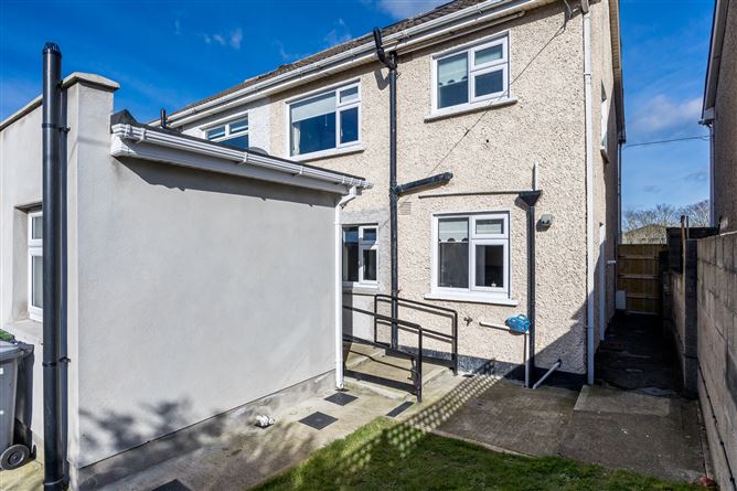 12 Crestfield Park, Whitehall, Dublin 9