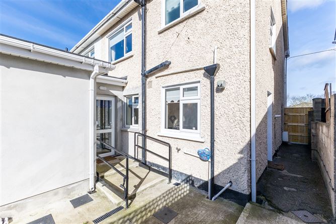 12 Crestfield Park, Whitehall, Dublin 9