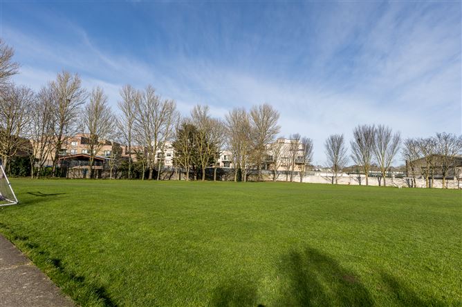 12 Crestfield Park, Whitehall, Dublin 9