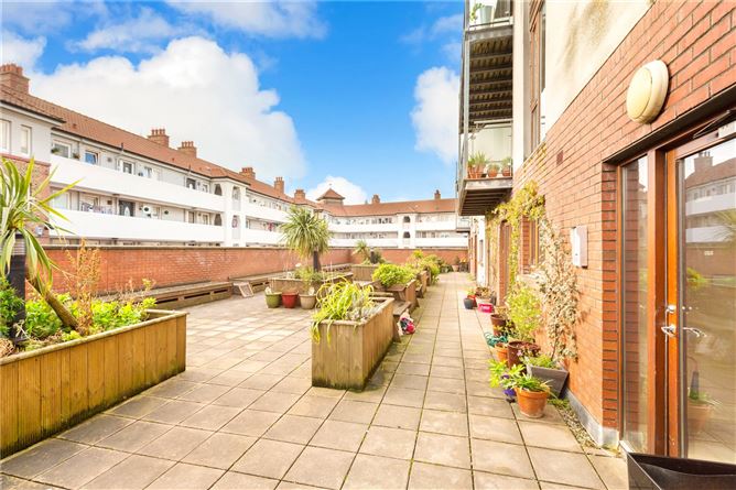 12 32 Cook Street, Christchurch, Dublin 8