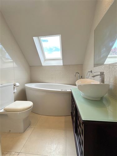 Clóchan, Knocknamana, Clarecastle, Ennis, County Clare