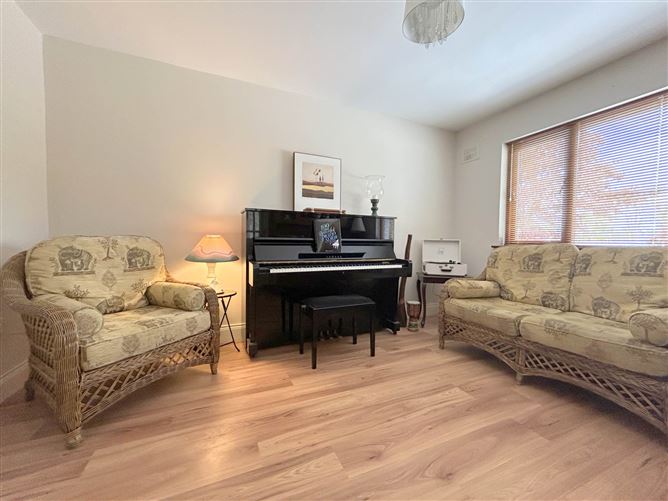 Clóchan, Knocknamana, Clarecastle, Ennis, County Clare